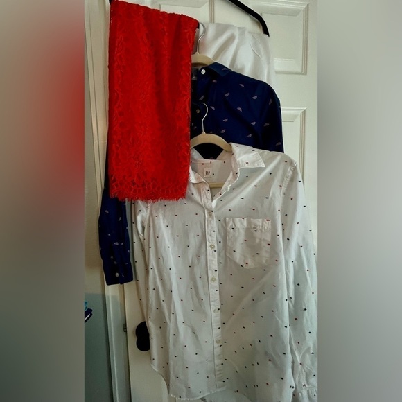 J Crew & Old Navy & Gap Women's Lot Bundle: Skirts & Button-Down Shirts - Picture 3 of 16